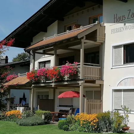 شقة Haus Zangerl