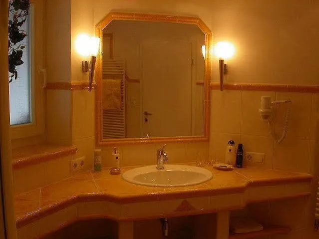 شقة Haus Zangerl *